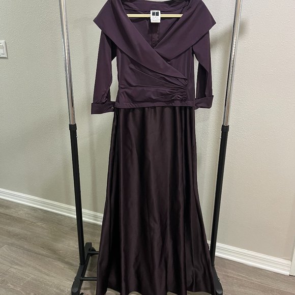 Tadashi Shoji eggplant Long Dress - Picture 4 of 16